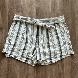 NWT Torrid Striped Hi-Rise Linen Shorts Cream & Blue Size 20 Lined Self Tie Sash